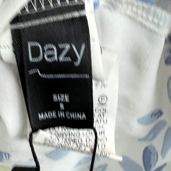 Dazy Floral Top Women Small White Blue Long Peasant Sleeve Button Up Cottagecore - Picture 4 of 8